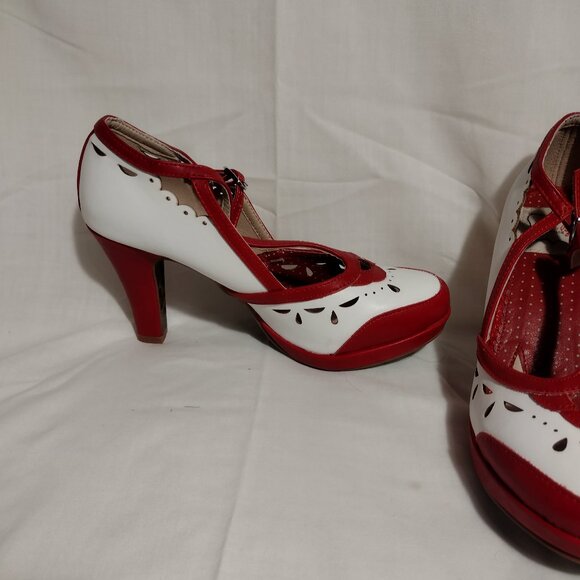 Ellie || 3.5" Bettie Page Holly Pump - White/Red - Picture 5 of 16